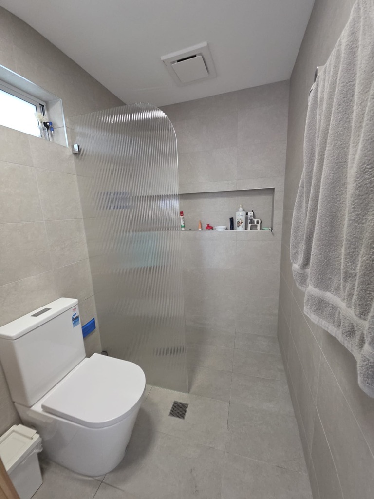 Fluted & Reeded Glass installation 2