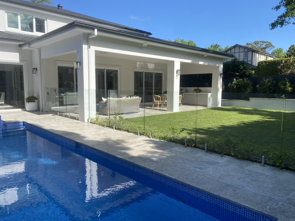 Glass pool fence installation